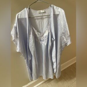 Val Mode Made in USA vintage Silky Lace Trim Chemise with robe. Size medium